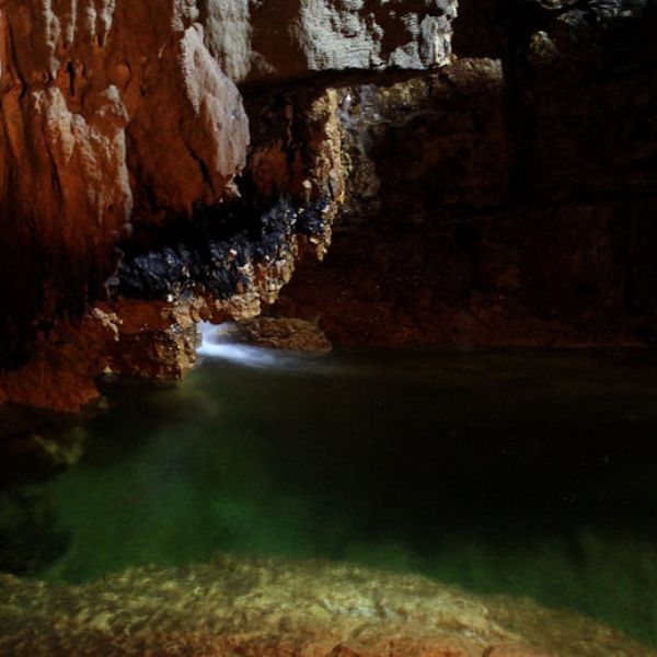Titre: "Les merveilleuses Grottes de Stiffe