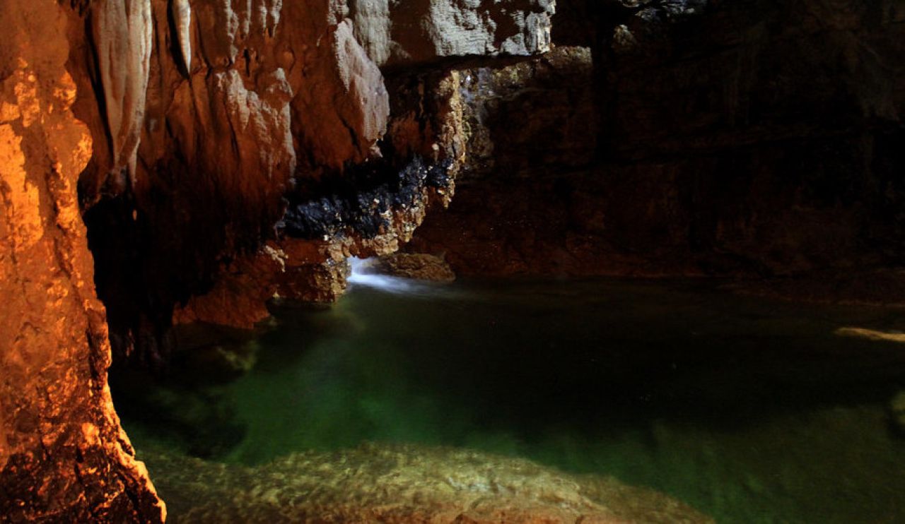 Las maravillosas Cuevas de Stiffe